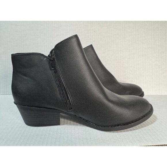 NWT Arizona Black Ankle Boots, Zipper, Block Heel, Size 9.5 - Picture 1 of 5